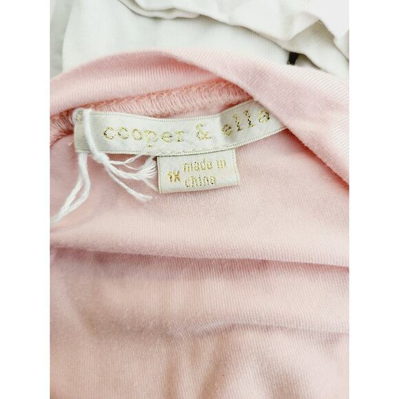 COOPER & ELLA Plus Eyelet-Sleeves Top - Picture 7 of 8